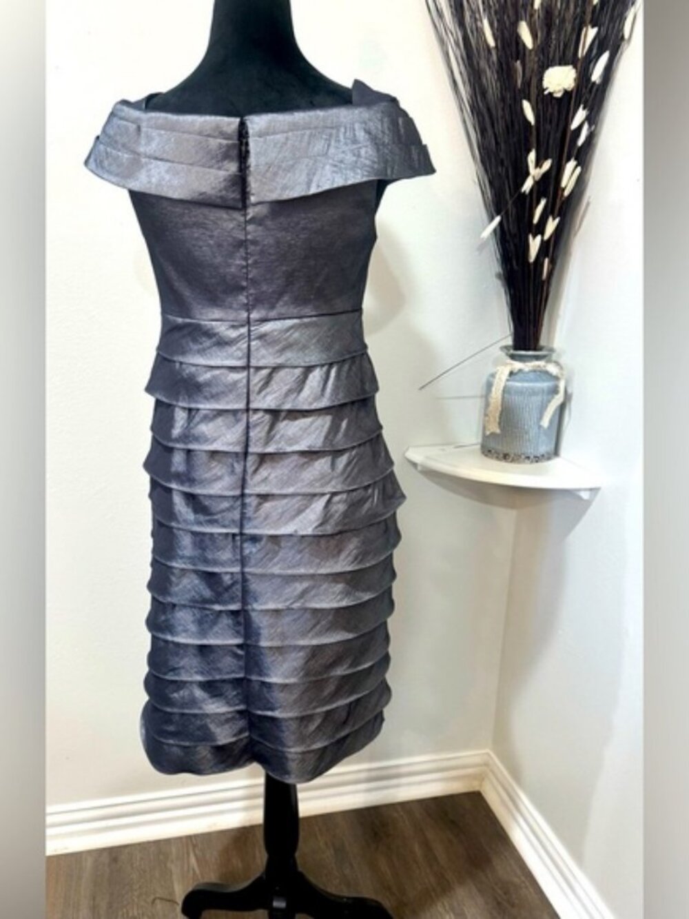 Jessica Howard Evenings Silver Tiered Cocktail Dress Rhinestone Size 6 - Picture 4 of 10